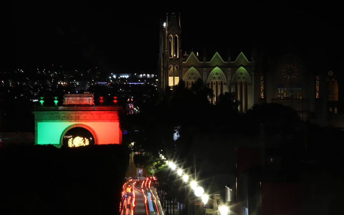 Iluminan León Con Colores Patrios El Sol De León Noticias Locales